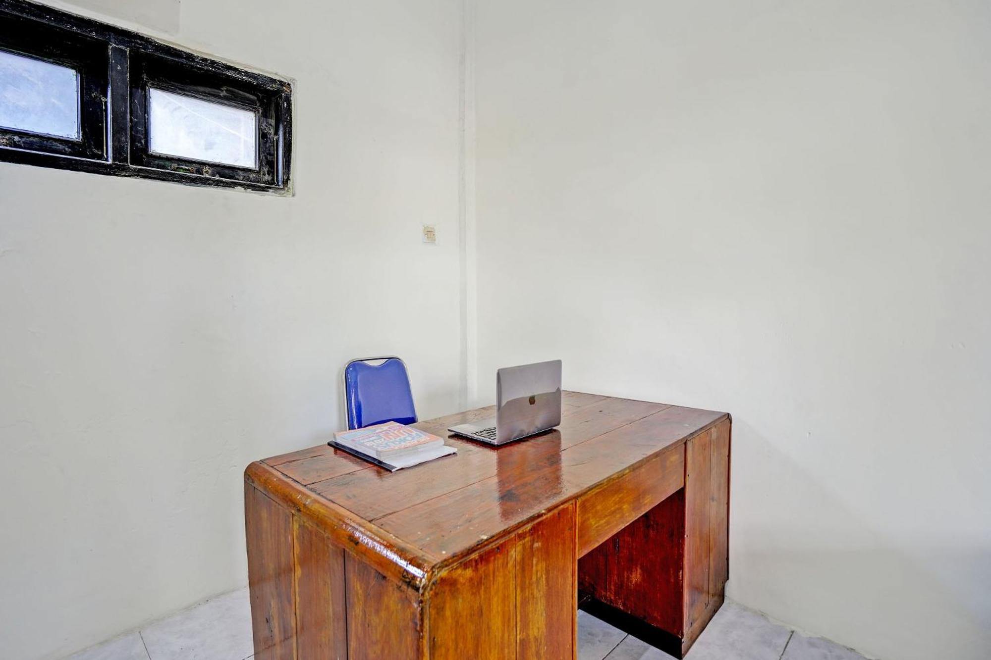Oyo Life 93037 Nova Jaya Homestay Syariah Lamongan Exterior foto